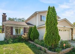 Short-sale in  VISTA DR Woodridge, IL 60517