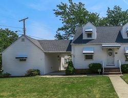  E 210th St, Cleveland OH