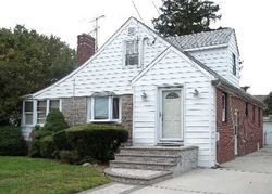 Short-sale in  SAPIR ST Valley Stream, NY 11580