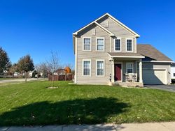 Short-sale in  DANIEL ST Plano, IL 60545