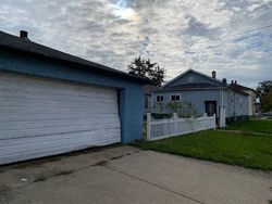 Short-sale in  CHASE AVE Joliet, IL 60432