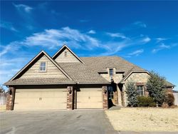 Short-sale in  PINNACLE DR Weatherford, OK 73096