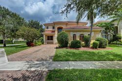 Short-sale in  GAZETTA WAY West Palm Beach, FL 33413