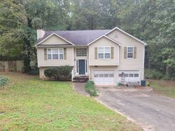  Oakdale Dr, Douglasville GA