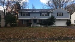  Newbury Dr, Cleveland OH