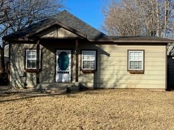 Short-sale in  W 7TH ST Elk City, OK 73644