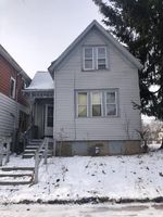 Short-sale in  N 11TH ST Milwaukee, WI 53206