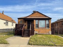 Short-sale in  S GREEN ST Riverdale, IL 60827