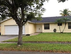 Short-sale in  E LAKE MIRAMAR CIR Hollywood, FL 33025