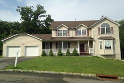 Sheriff-sale Listing in ROLLING RDG NEW WINDSOR, NY 12553