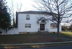 Short-sale in  DEVON LN Wyandanch, NY 11798