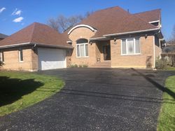 Short-sale in  S BUTTERFIELD RD Libertyville, IL 60048