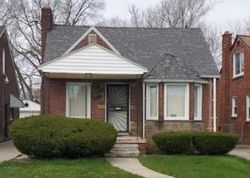 Short-sale in  SUSSEX ST Detroit, MI 48227