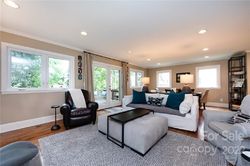Short-sale Listing in CUMBERLAND AVE CHARLOTTE, NC 28203