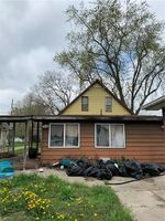 Short-sale Listing in E 23RD ST DES MOINES, IA 50317