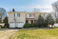 Short-sale in  FLOCK RD Trenton, NJ 08690