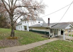 Short-sale in  LINDEN AVE Zanesville, OH 43701