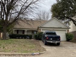  Creekwood Ln, Fort Worth TX
