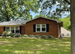 Short-sale in  HARMON DR Lebanon, IL 62254