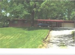 Short-sale Listing in TESON RD HAZELWOOD, MO 63042