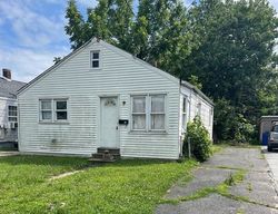 Short-sale in  HARRISBURG AVE New Castle, DE 19720