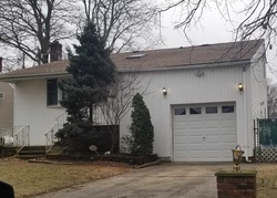 Short-sale in  PACIFIC ST Baldwin, NY 11510