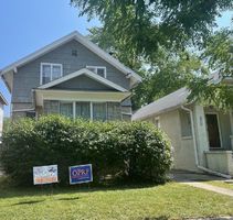 Short-sale in  S ELMWOOD AVE Oak Park, IL 60304