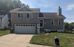 Short-sale Listing in SW 13TH ST DES MOINES, IA 50315