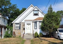 Short-sale in  HOMMELL ST Valley Stream, NY 11580