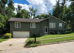 Short-sale in  GREEN VALLEY DR SE Cedar Rapids, IA 52403