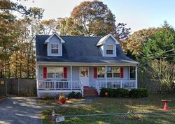 Short-sale Listing in MADISON ST MASTIC, NY 11950