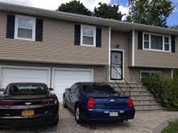 Drayton Ave, Bay Shore NY