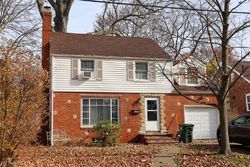 Short-sale in  VASSAR AVE NW Canton, OH 44703