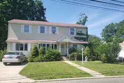  21st Ave, Bay Shore NY