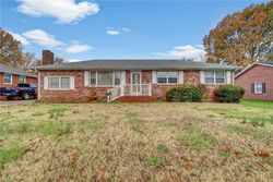 Short-sale in  VALLEY STREAM RD Chesapeake, VA 23325