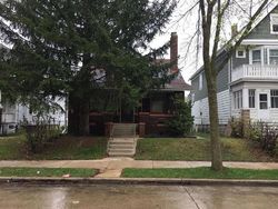 Short-sale Listing in S 29TH ST MILWAUKEE, WI 53215