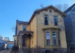 Short-sale in  W 21ST ST Erie, PA 16502