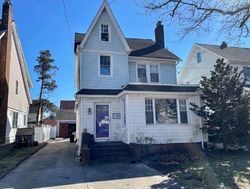 Short-sale in  IRIS AVE Floral Park, NY 11001