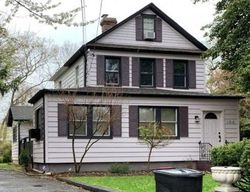 Short-sale in  ICELAND DR Huntington Station, NY 11746