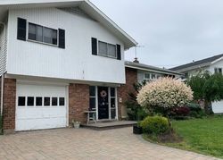 Short-sale in  DECATUR AVE Bellmore, NY 11710