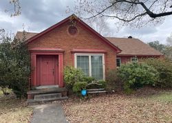 Short-sale in  S CHERRY ST Pine Bluff, AR 71603