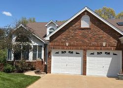 Short-sale Listing in AMBERLEIGH HILL CT CHESTERFIELD, MO 63017