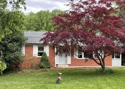 Short-sale in  MANOR DR Mount Airy, MD 21771