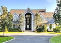 Short-sale in  OAKES RD Rumson, NJ 07760