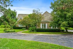 Short-sale in  PINE TREE DR Lake Zurich, IL 60047