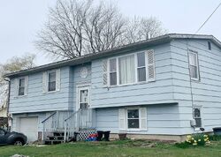 Short-sale in  LINCOLNDALE DR Waterbury, CT 06704