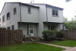 Short-sale in  HIGHLANDER DR Saint Paul, MN 55122