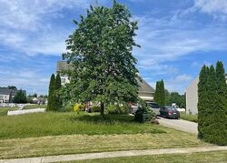 Short-sale in  PALOMINO DR York, PA 17402