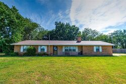 Short-sale in  HARDESTY RD Earlsboro, OK 74840