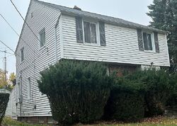 Short-sale in  BEVERLY HILLS DR Euclid, OH 44117